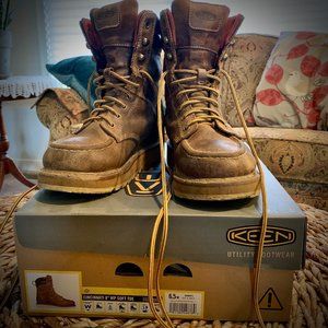 Womens Keen utility boot size 6.5 M